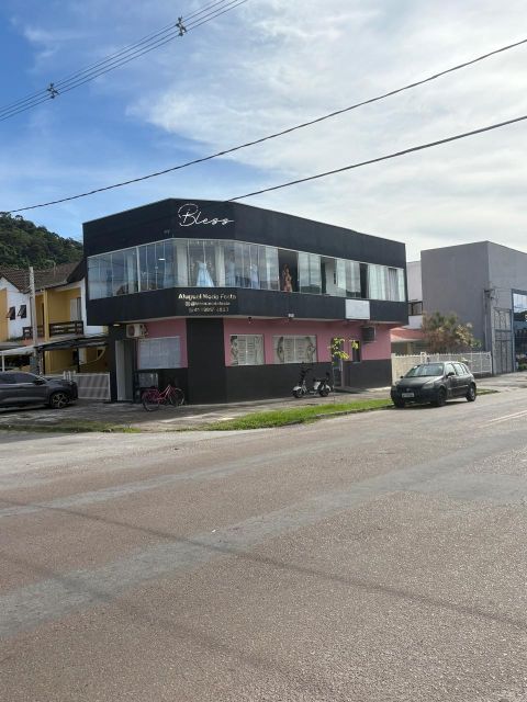 Excelente salas comerciais a venda no centro da cidade. - Guaratuba